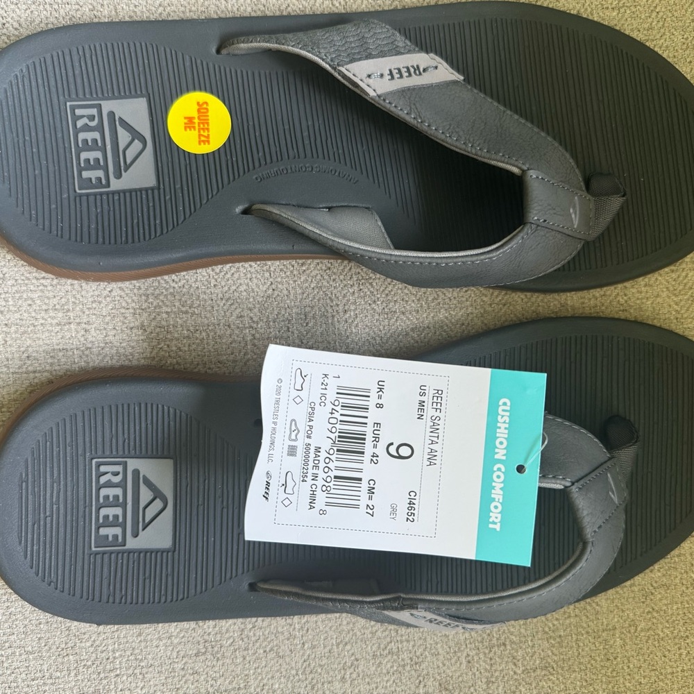 Black Reef men’s size 9 flip flop